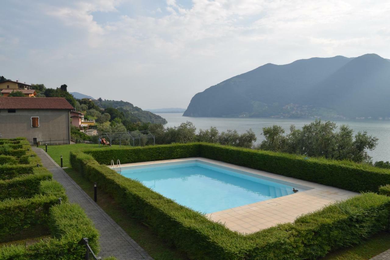 Appartamento Agnesi Monte Isola Exterior photo