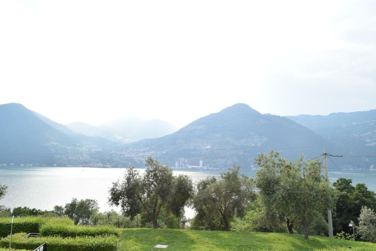 Appartamento Agnesi Monte Isola Exterior photo